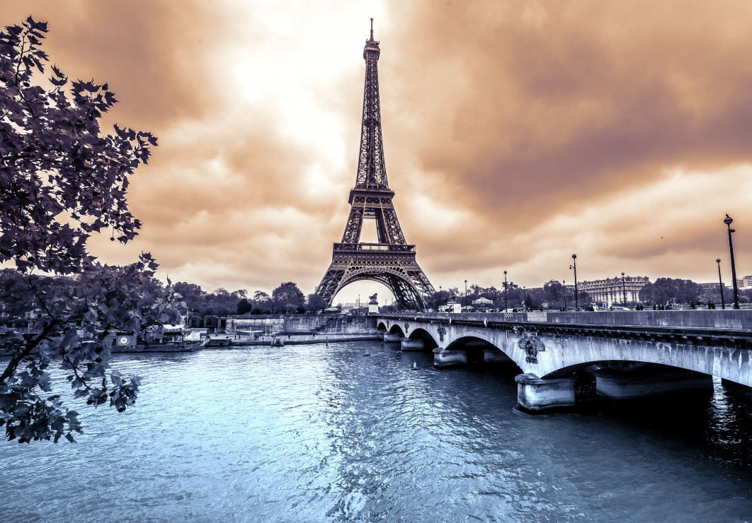 Image de Puzzle La Tour Eiffel par Temps de Pluie en Hiver Grafika Kids